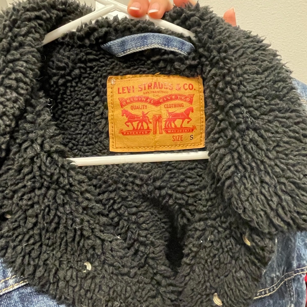 Levi Sherpa Jean Jacket with Flannel Sleeves - Picture 4 of 4